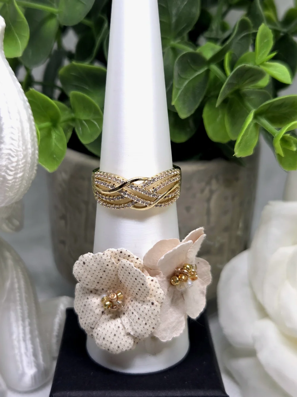 Gold Intertwined Pavé Band Ring